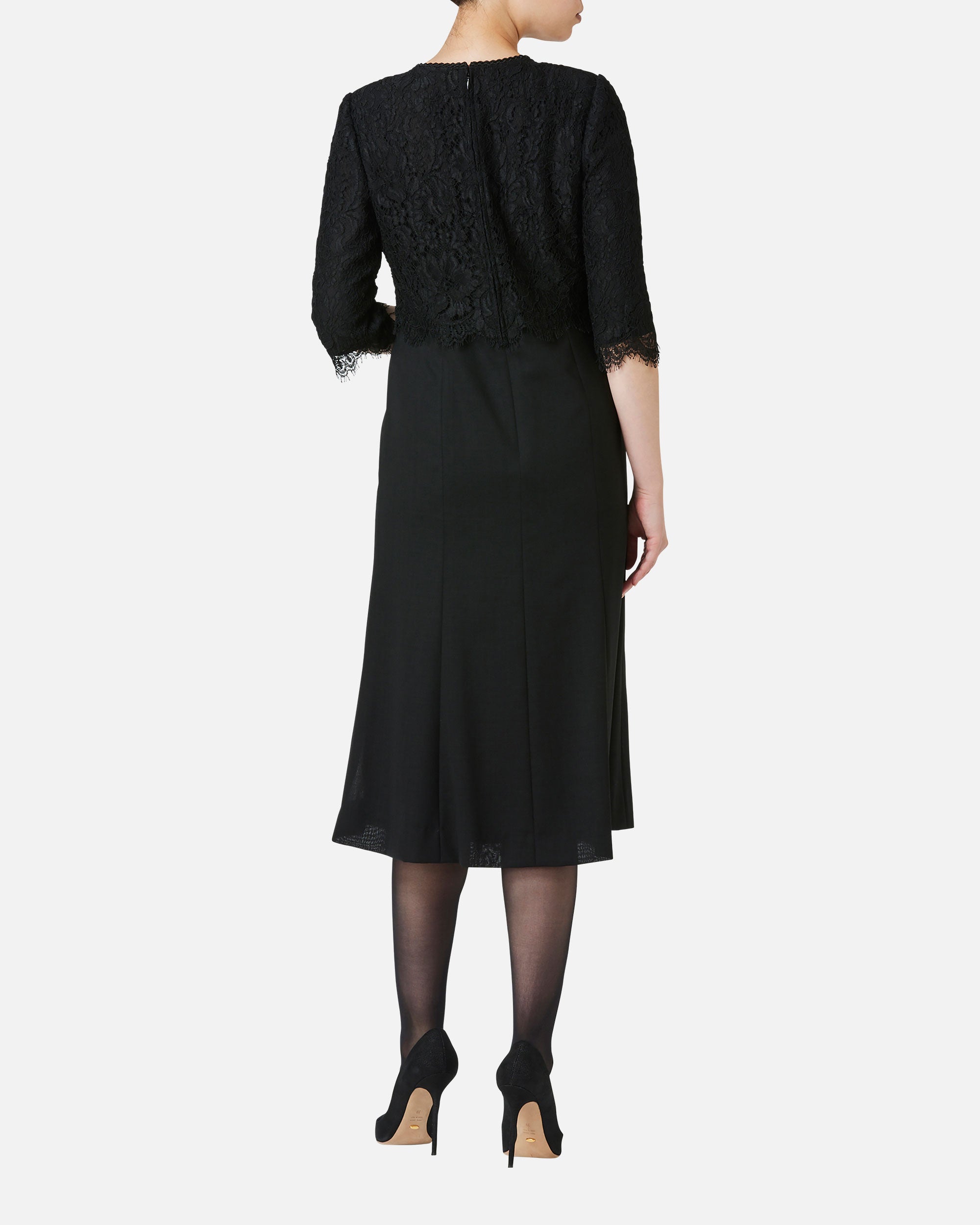 리버 레이스 × 플레어 스커트 블랙 원피스 / Flare Black Dress with Leavers Lace