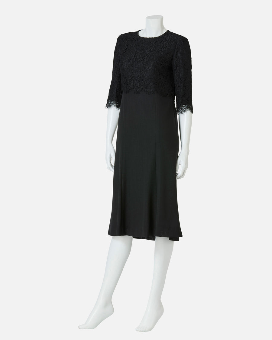 리버 레이스 × 플레어 스커트 블랙 원피스 / Flare Black Dress with Leavers Lace