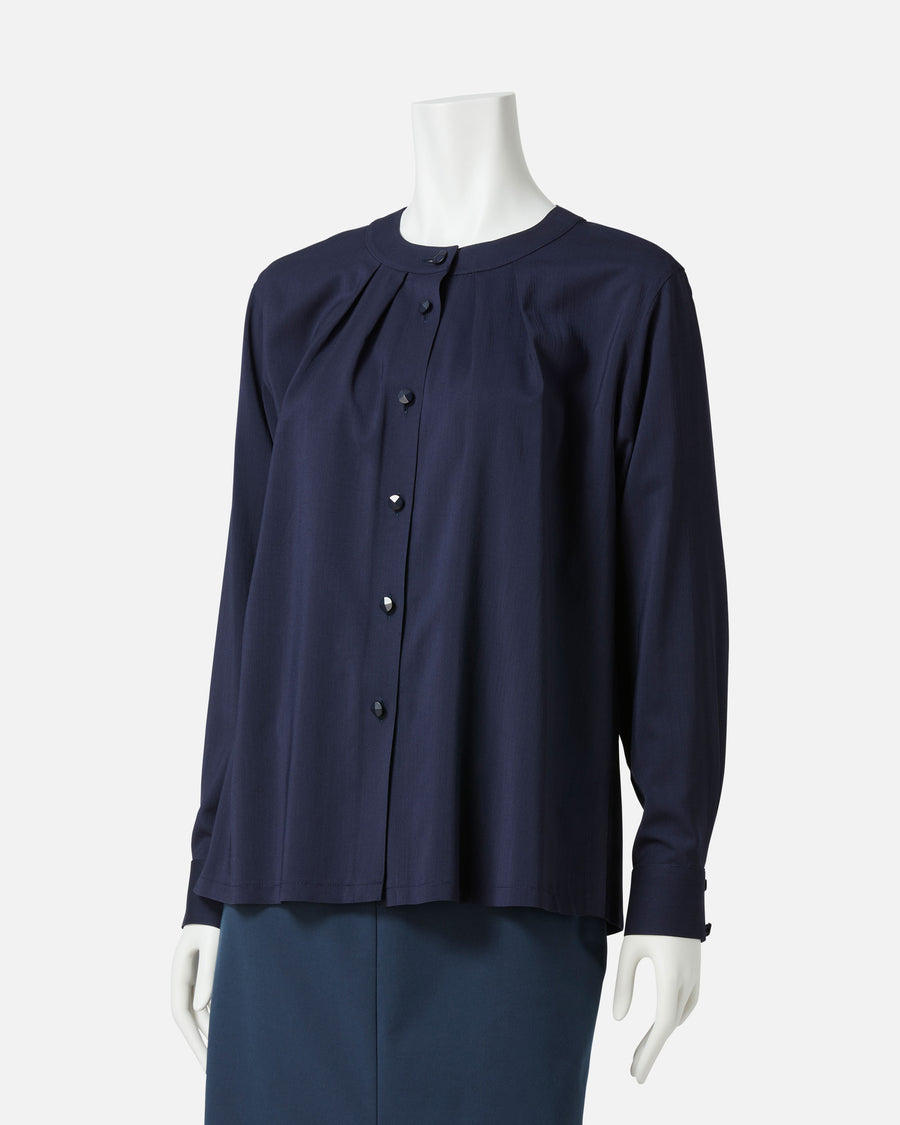 라운드 넥 택 블라우스 / Round Neck Pleated Blouse