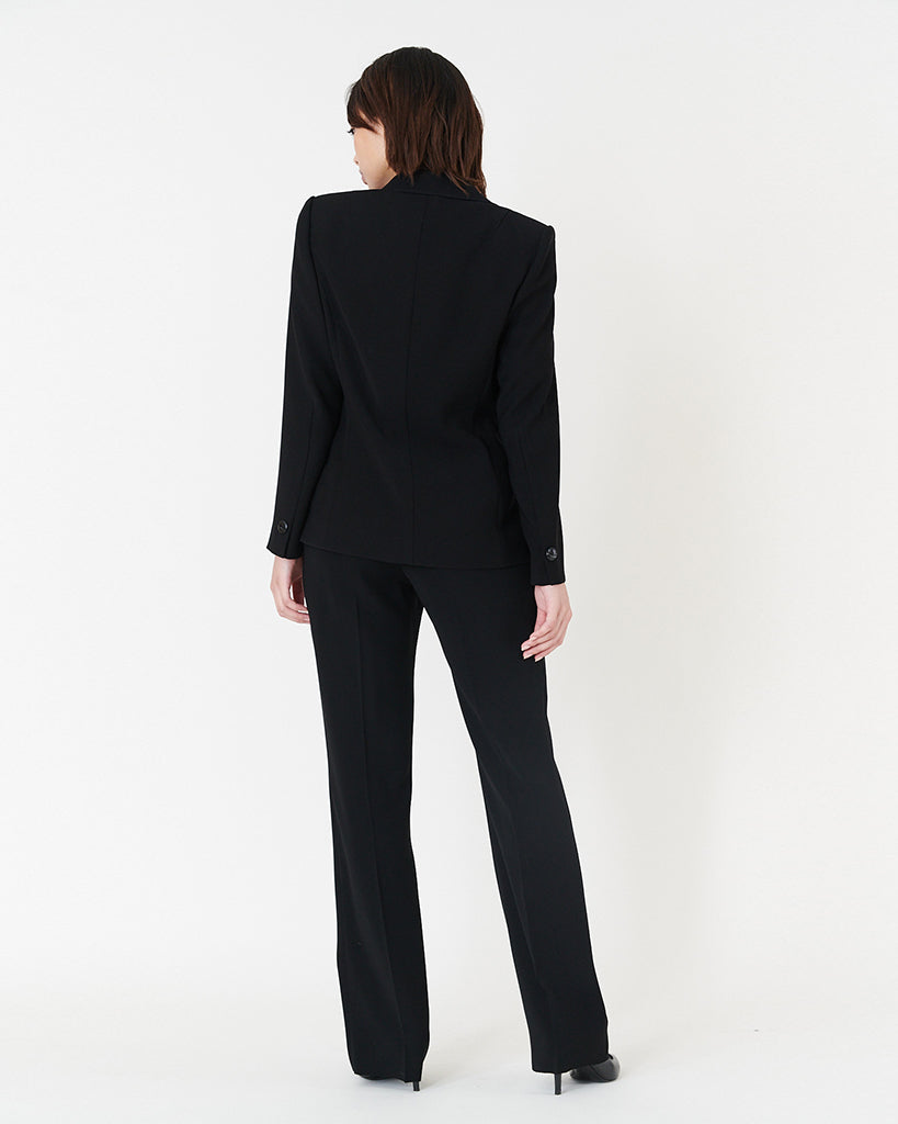 테일러드 블랙 재킷 / Tailored Black Jacket