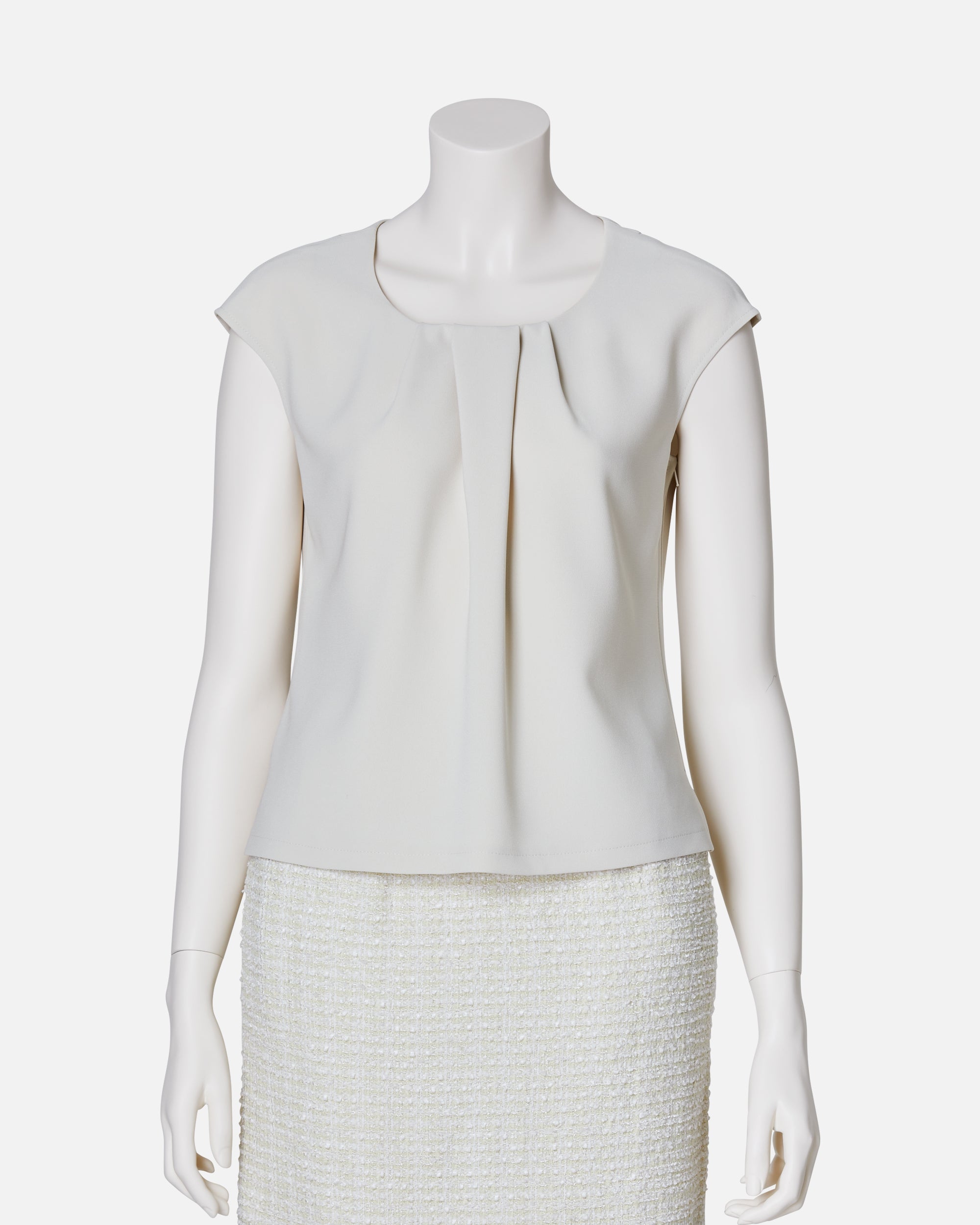 탁 블라우스 / Pleat-Neck Blouse