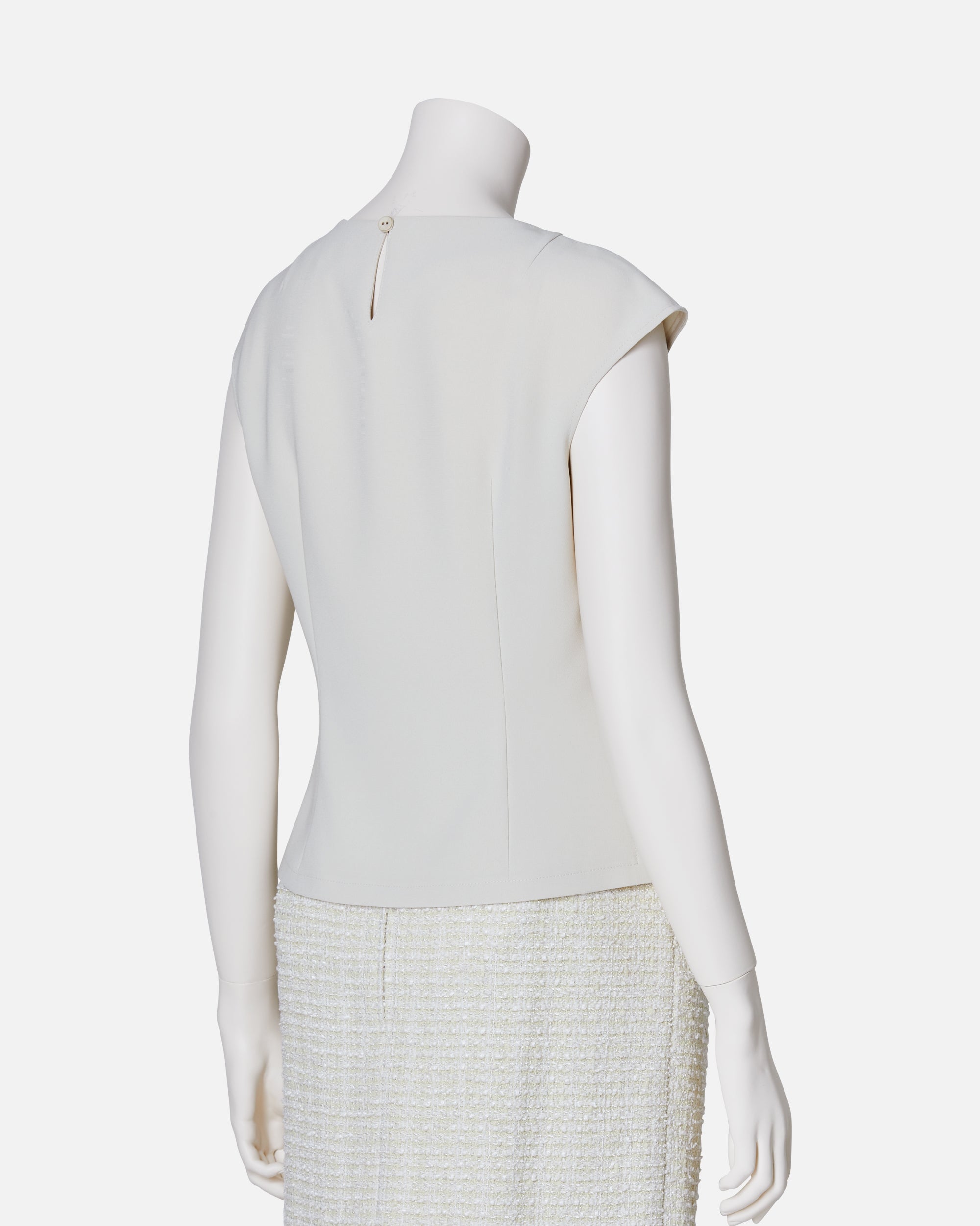 탁 블라우스 / Pleat-Neck Blouse