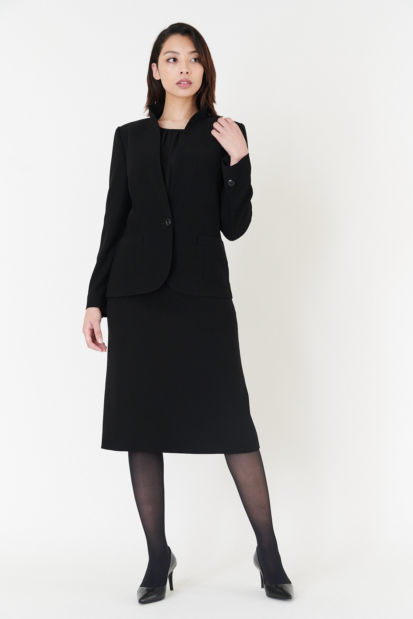 블랙 스커트 / Straight Black Skirt